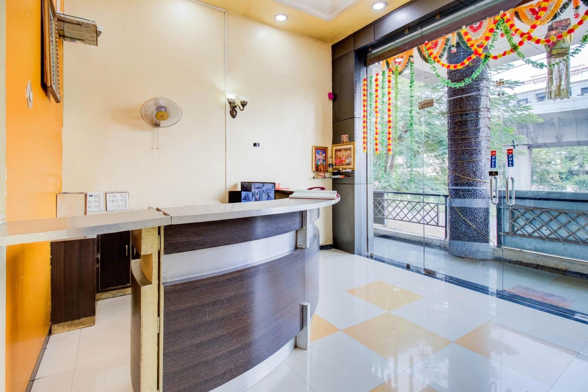 Hotel O Sri Jai Palace Nashik Exterior photo