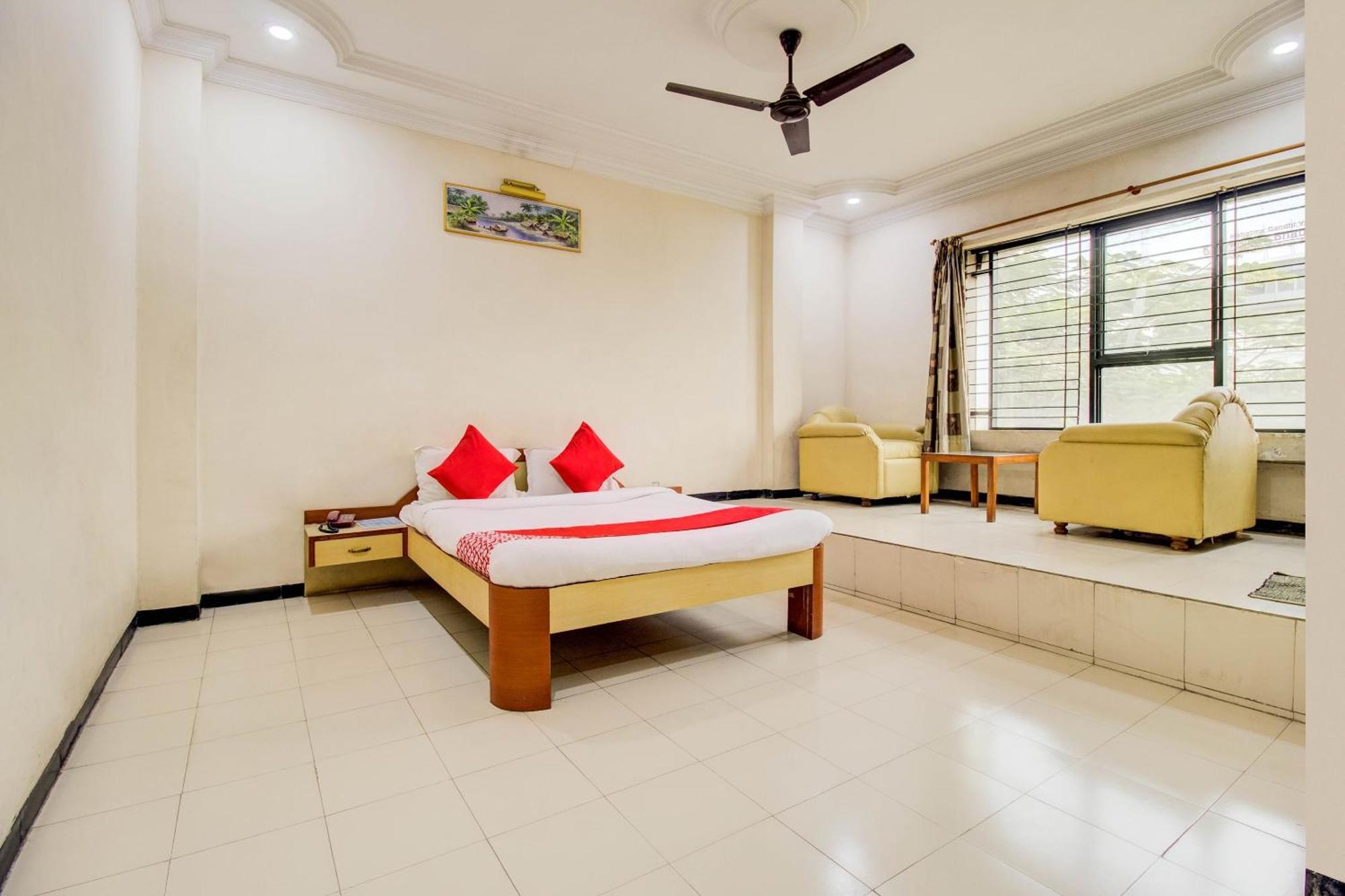 Hotel O Sri Jai Palace Nashik Exterior photo